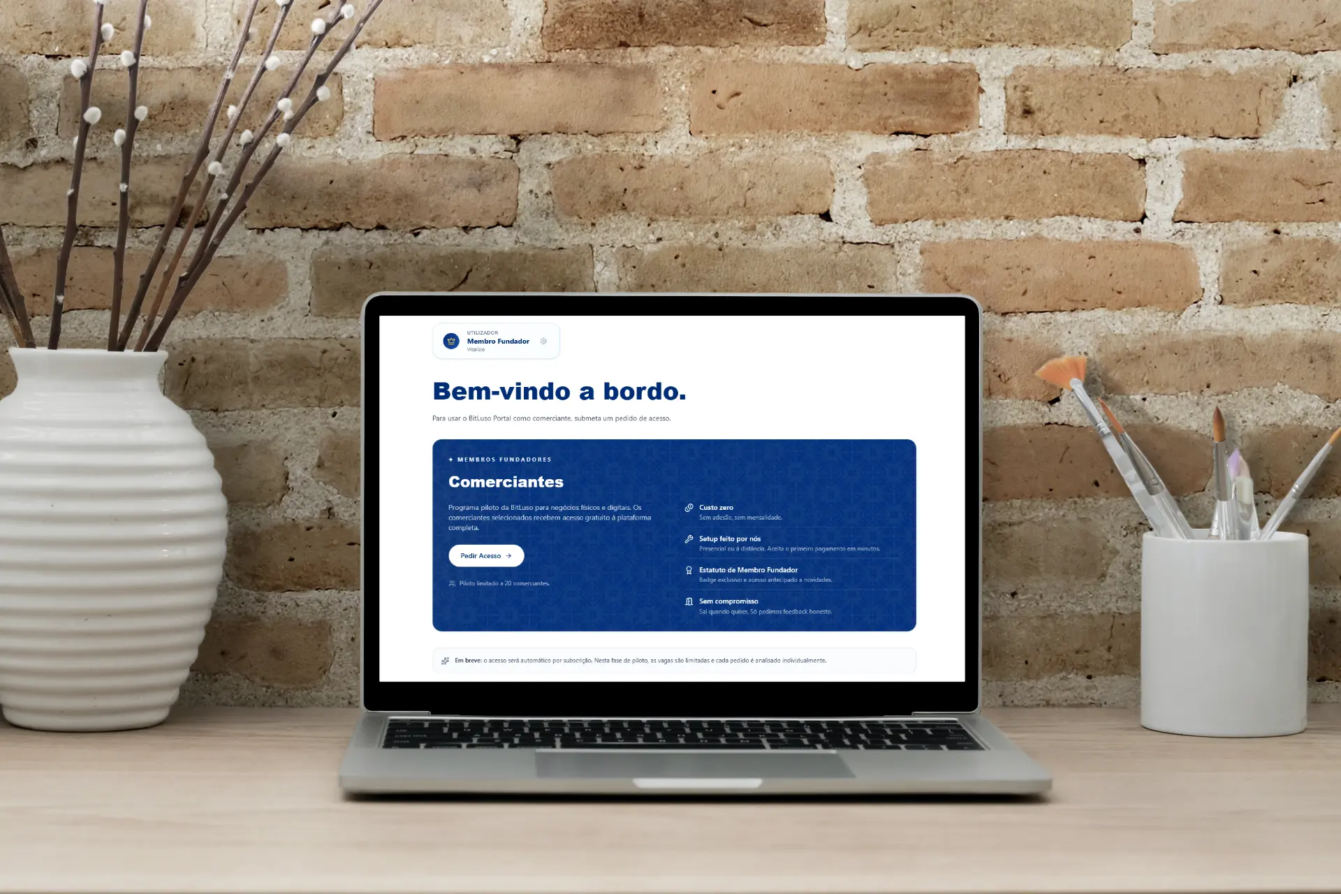 Portal BitLuso num MacBook com histórico de pagamentos